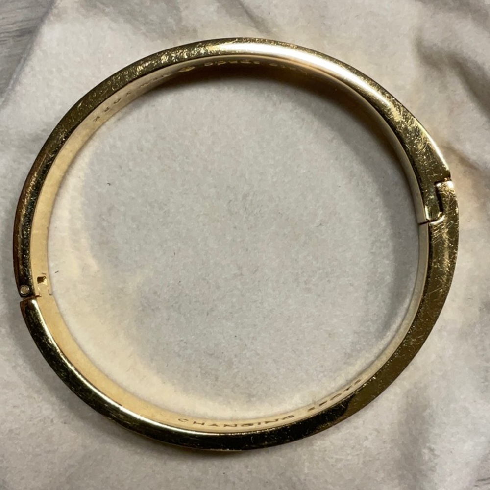 Kate Spade New York Changing Spots Hinge Bracelet Cream Gold- Rare - Picture 13 of 16